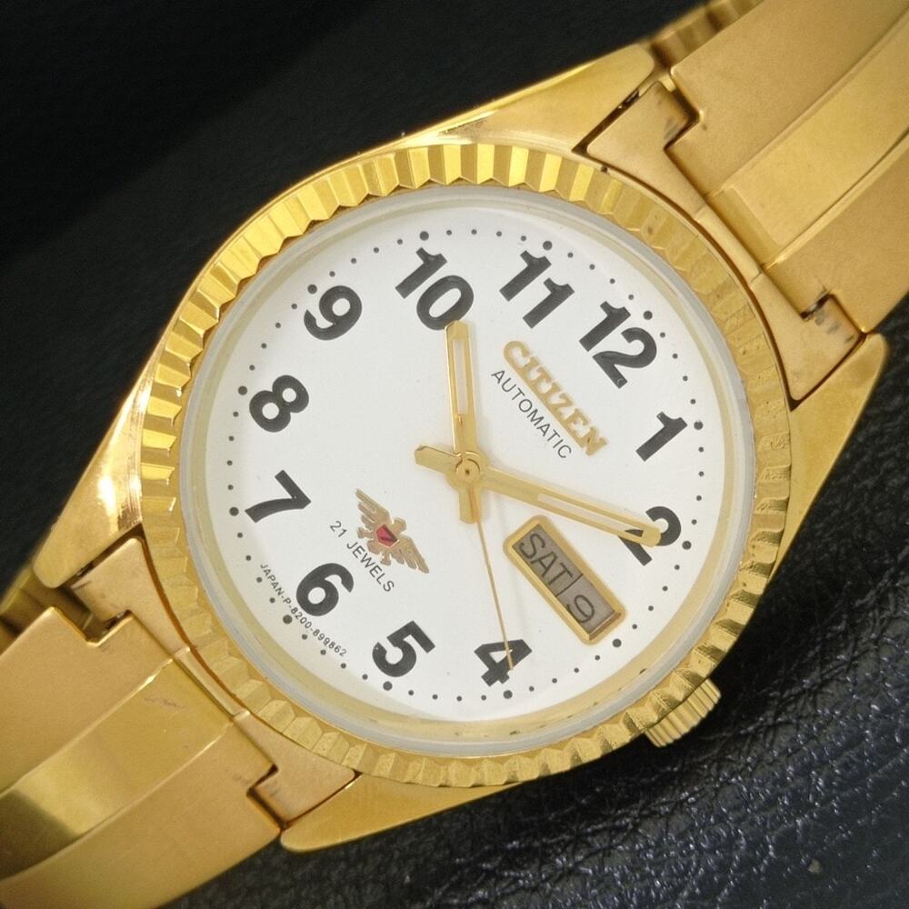 Vintage 1973 Citizen Automatic Mens Gold Watch W/daydate & White accents